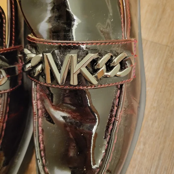 Micheal Kors Blaine Loafer Size 8 Burgundy/Gunmetal Chain Logo - Picture 11 of 16